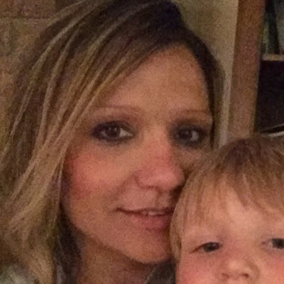 Meet your Posher, Danielle - Picture 1 of 1